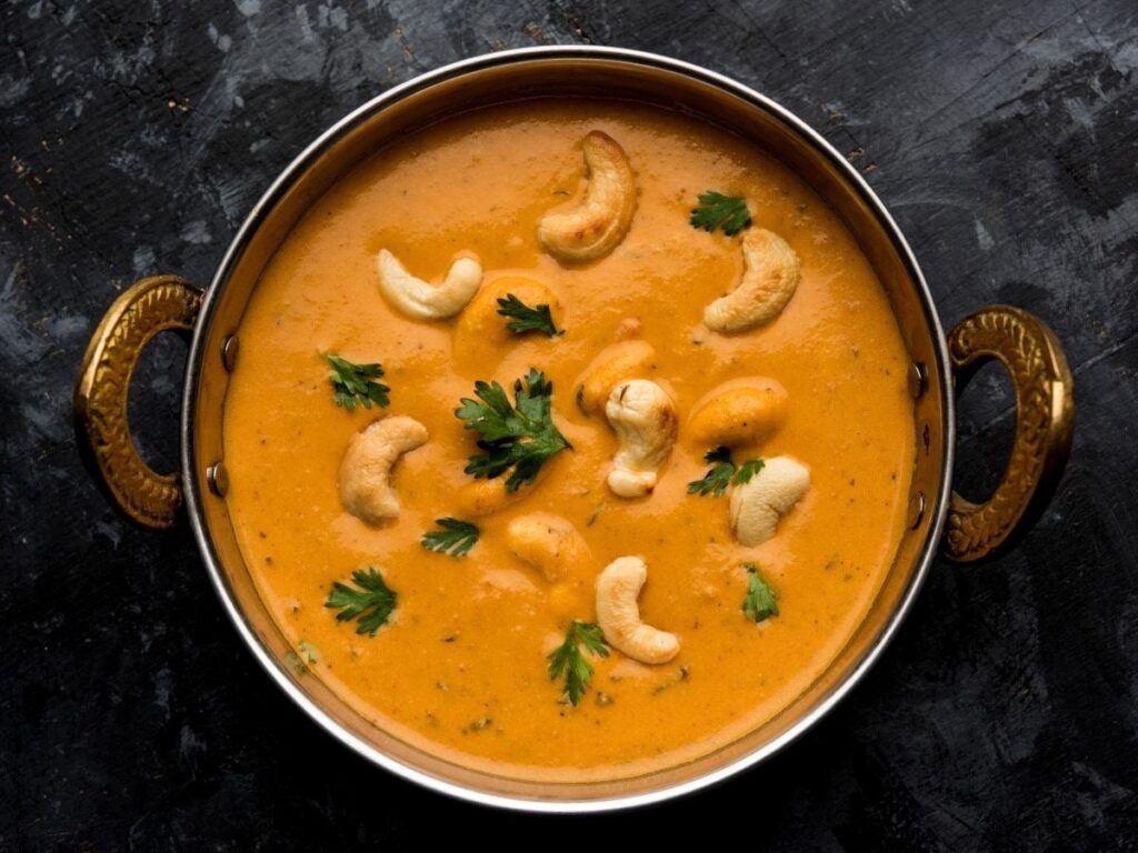 Navratri Special: Garlic-Free Gravy for Delicious Paneer and Potato Dishes!