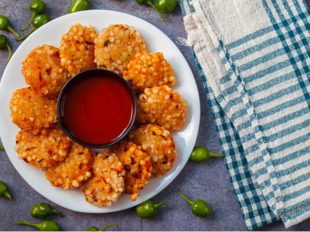 Beat the Oil Splatter: Perfect Your Sabudana Vada!