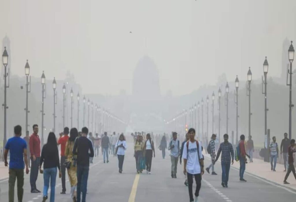 Delhi Pollution Rises: Breathing Difficulties and Toxic Foam in Yamuna