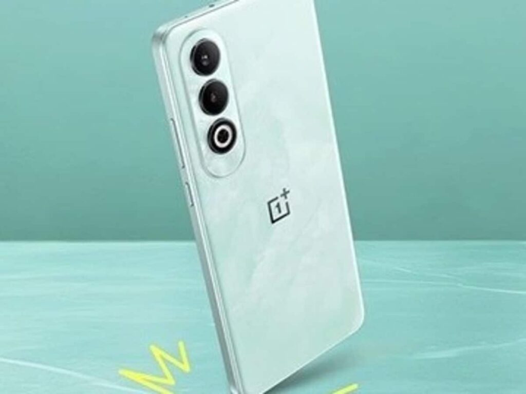 OnePlus phone with 50MP camera and 5500mAh battery offers great discount, plus a free neckband.