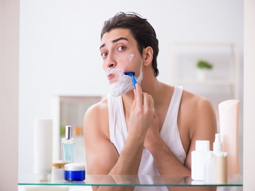 Avoid These Shaving Mistakes to Dodge Premature Aging