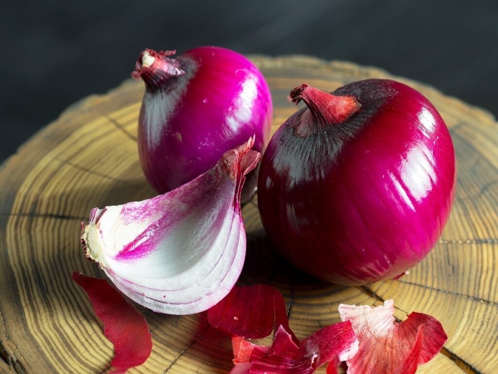 Eating Raw Onions? Discover the Hidden Risks!