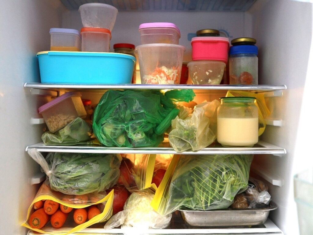 How Long to Store Cooked Food in the Fridge to Avoid Illnesses?