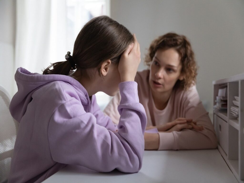 5 Parenting Mistakes That Teach Kids to Lie and Hide Their Feelings